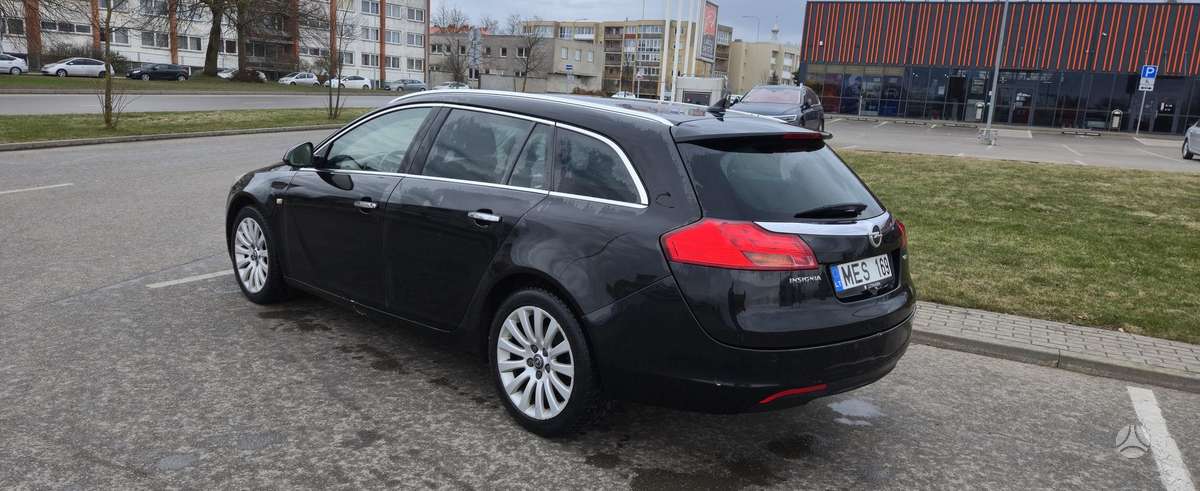 Opel Insignia, 2011