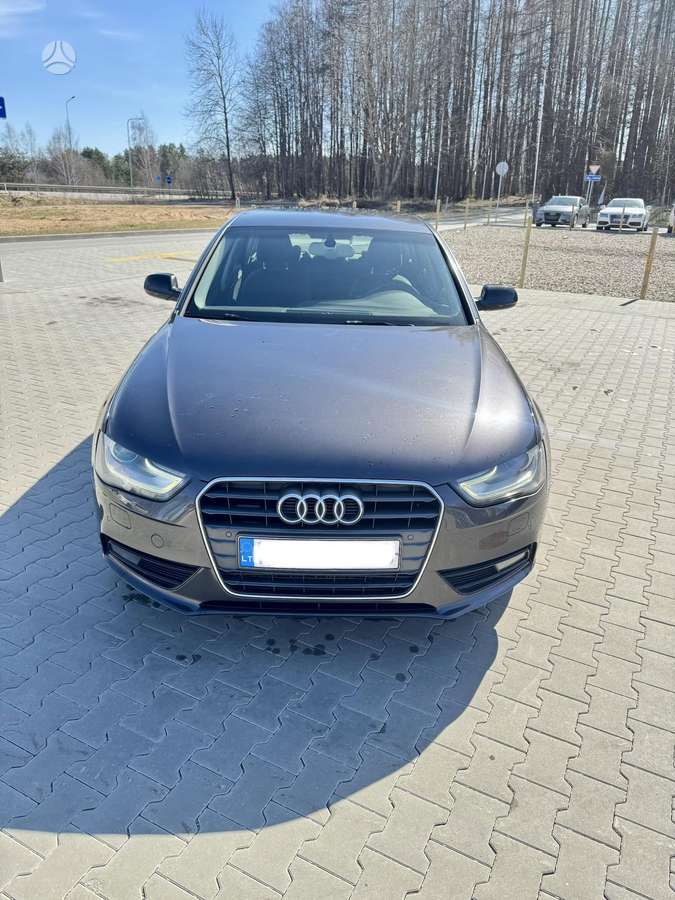 Audi A4, 2.0 l., sedanas