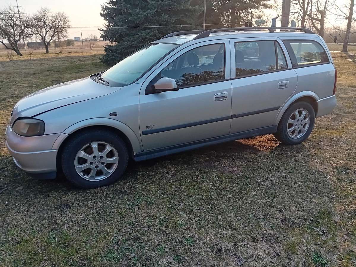 Opel Astra, 2.0 l., universalas