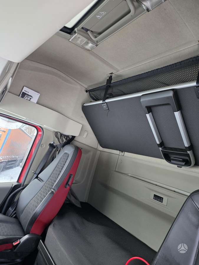 Volvo Fh13, single sleeper