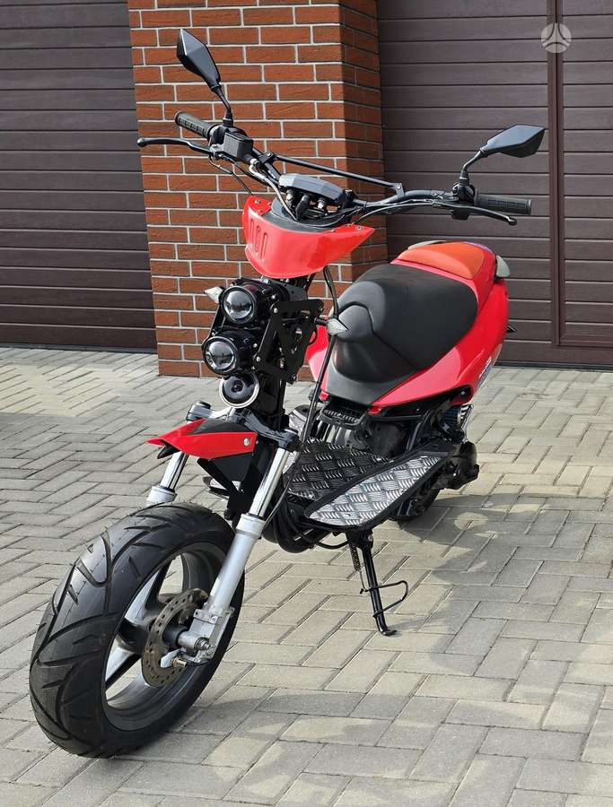 Aprilia SR 125cc, мотороллеры / мопеды