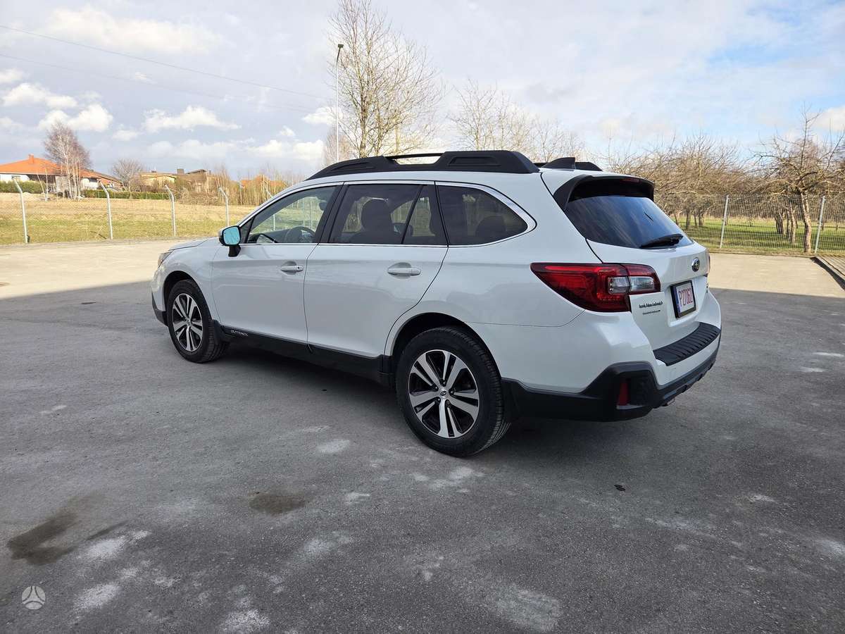 Subaru Outback, 3.6 l., off-road / crossover