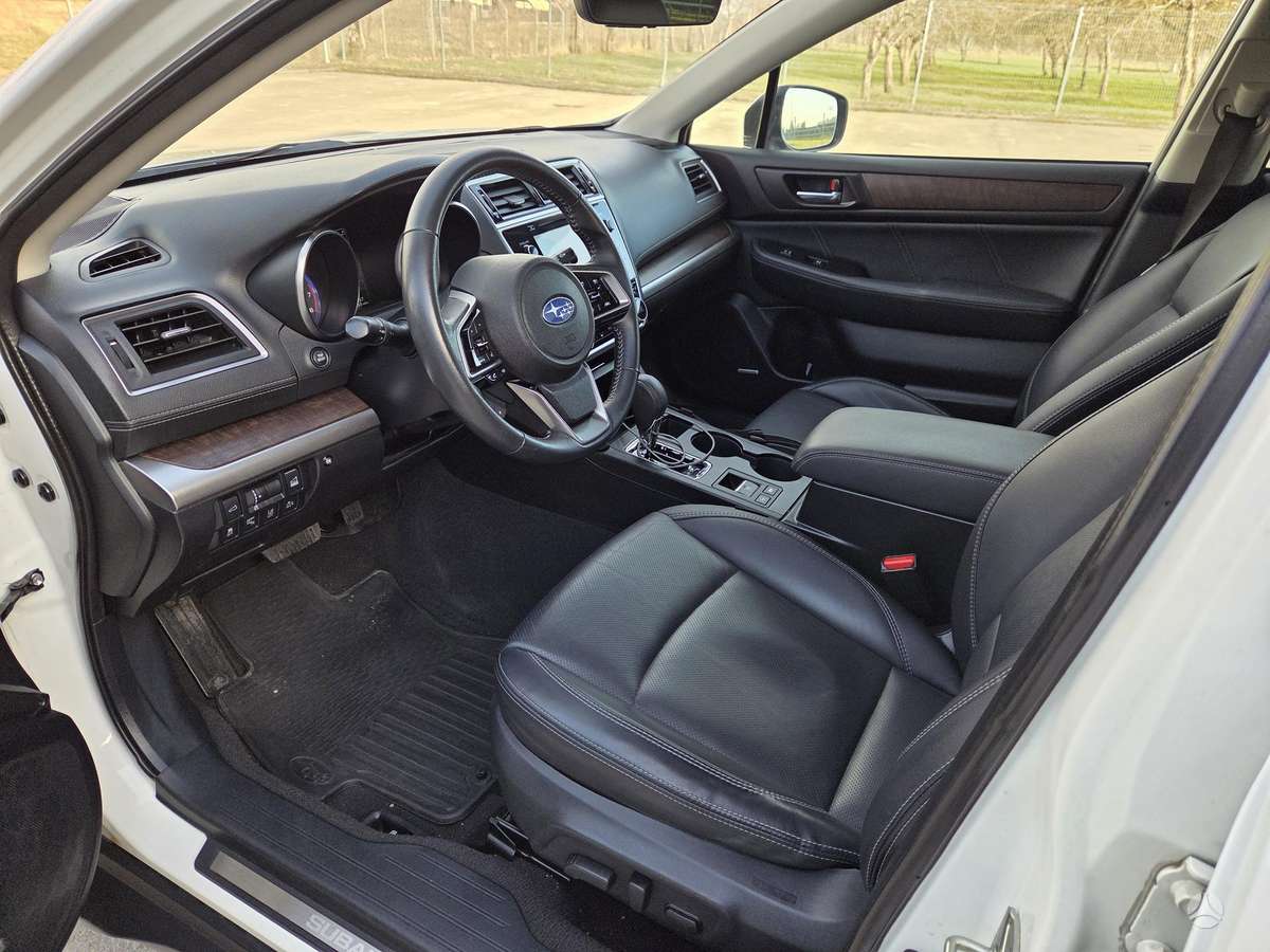 Subaru Outback, 3.6 l., off-road / crossover