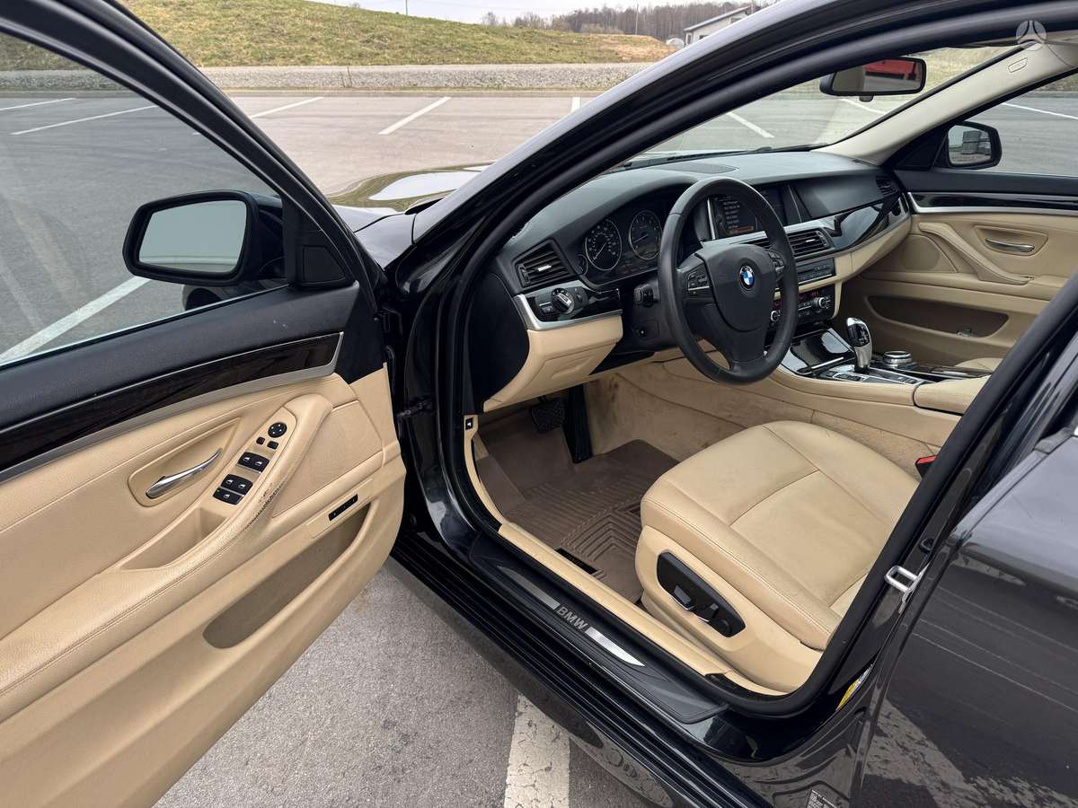 BMW 528, 2.0 l., Седан