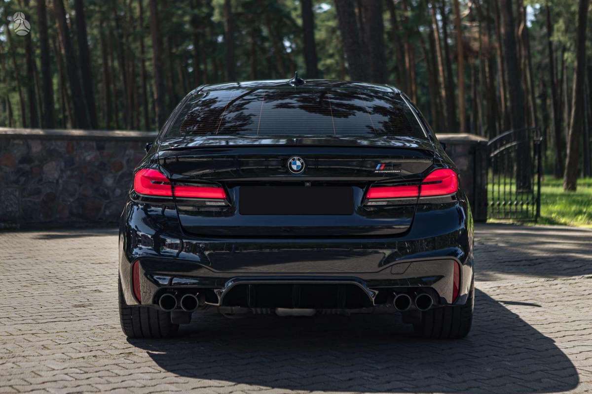 BMW M5, 4.4 l., Седан