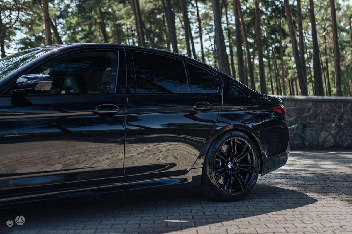 BMW M5, 4.4 l., Седан