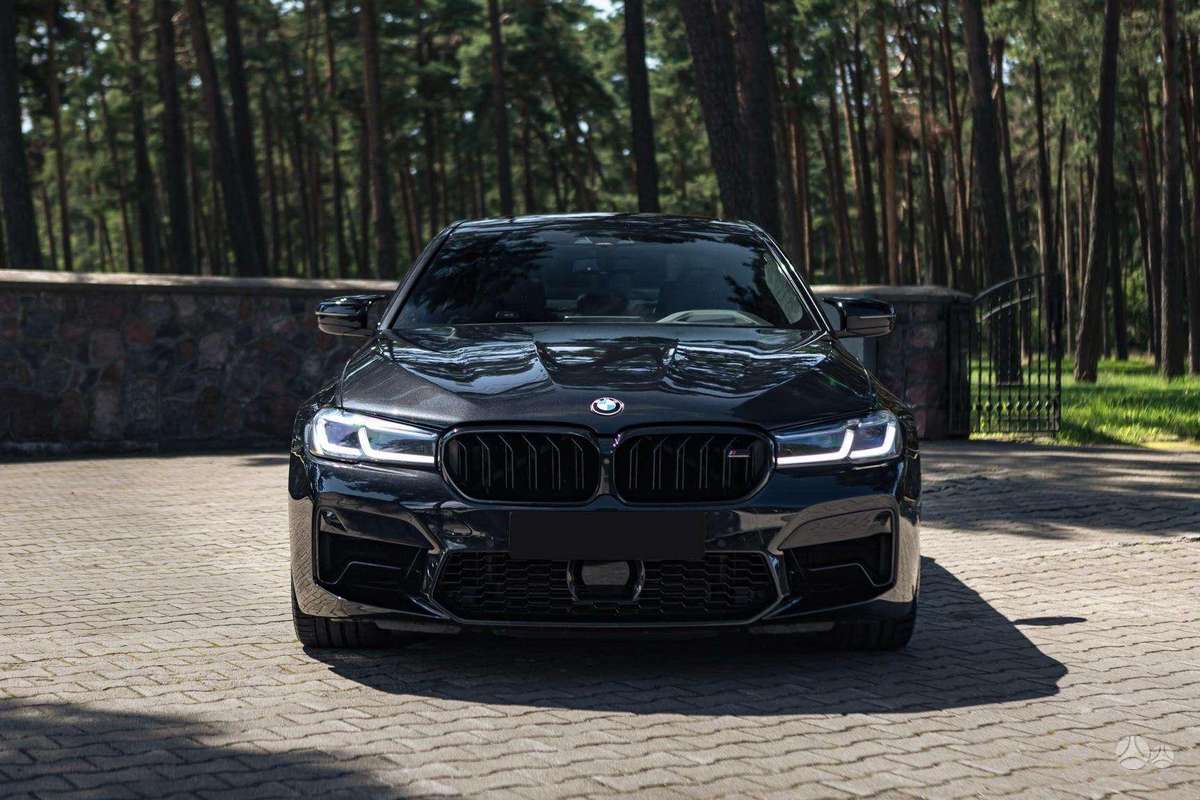 BMW M5, 4.4 l., Седан