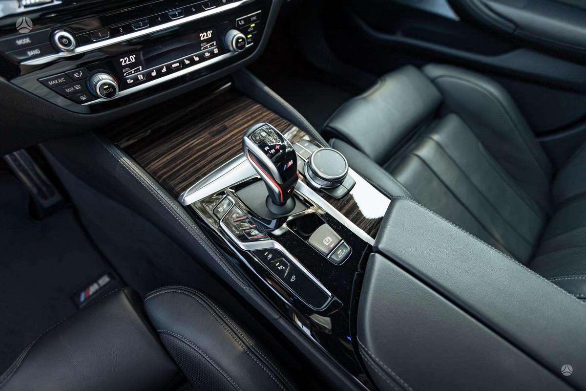 BMW M5, 4.4 l., Седан