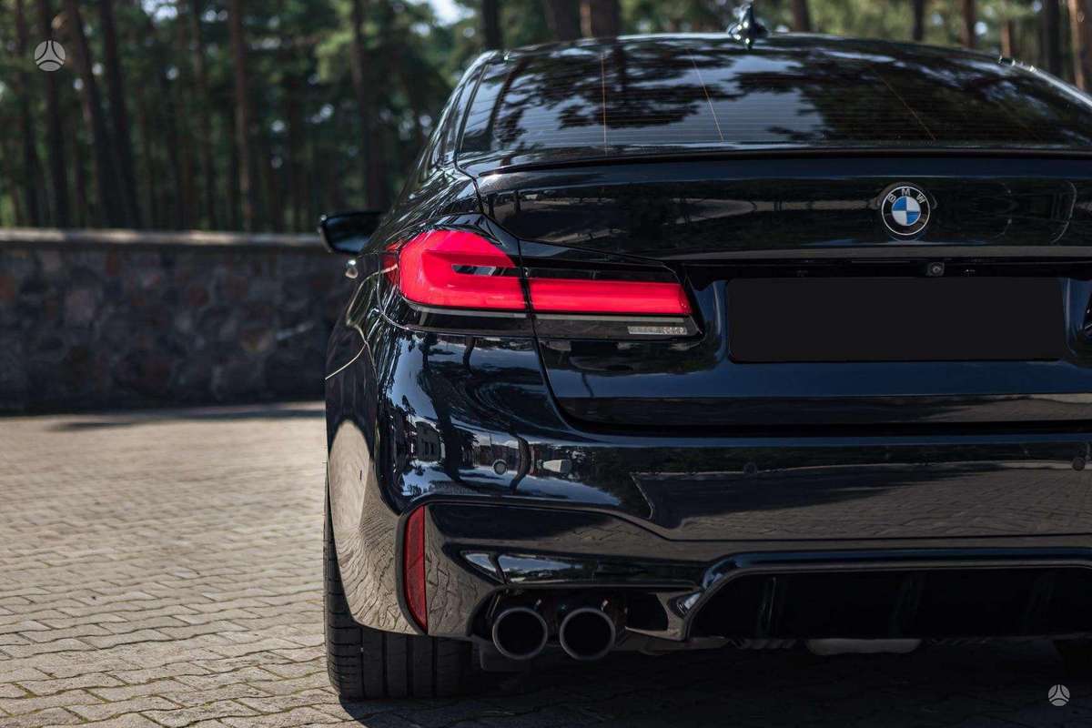 BMW M5, 4.4 l., Седан