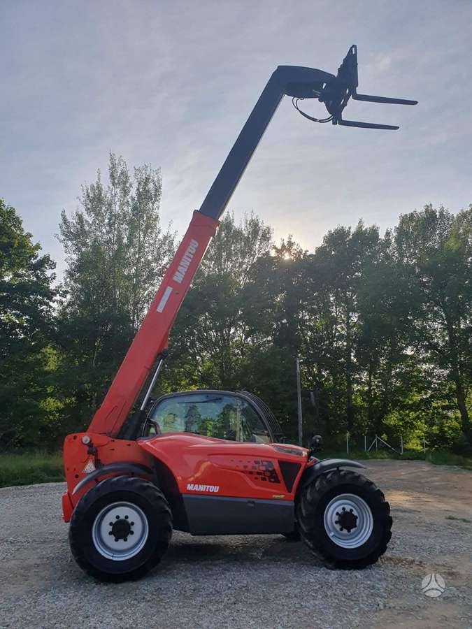 Manitou MT835, telescopic handler