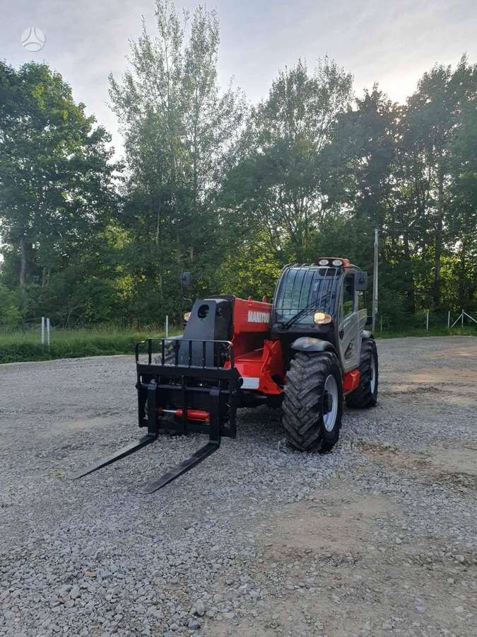 Manitou MT835, telescopic handler
