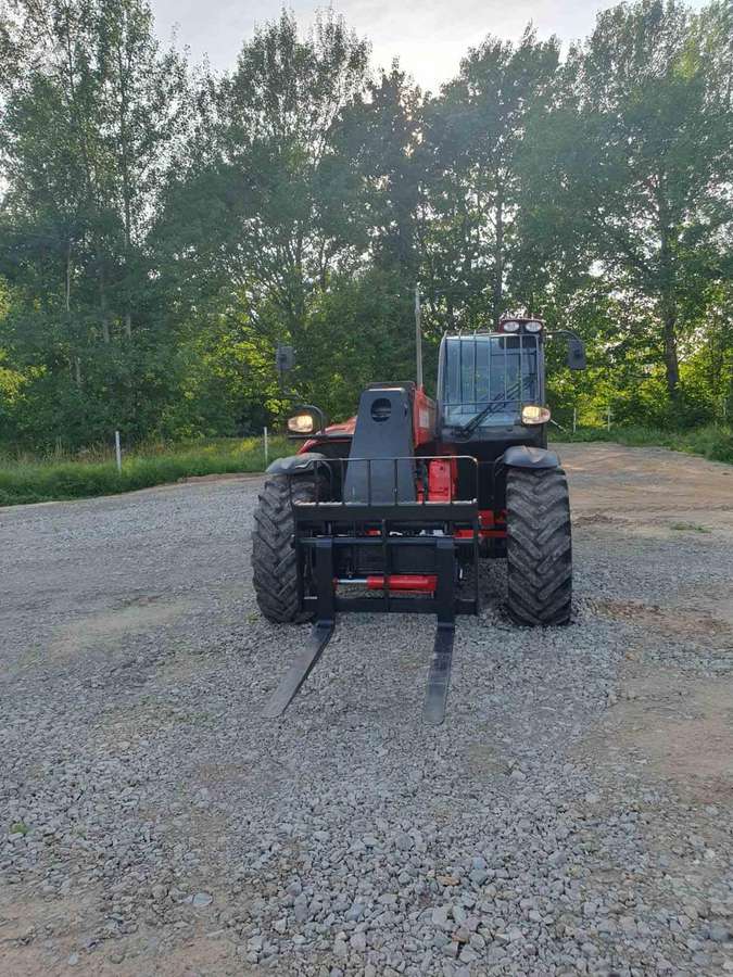 Manitou MT835, telescopic handler