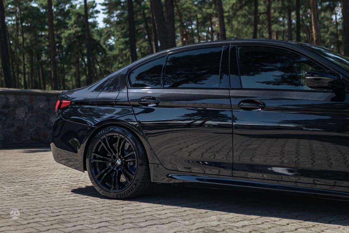 BMW M5, 4.4 l., Седан