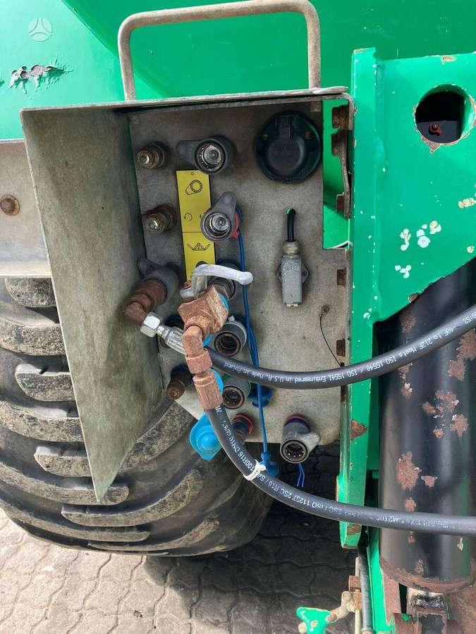 Samson PG 25, spreaders