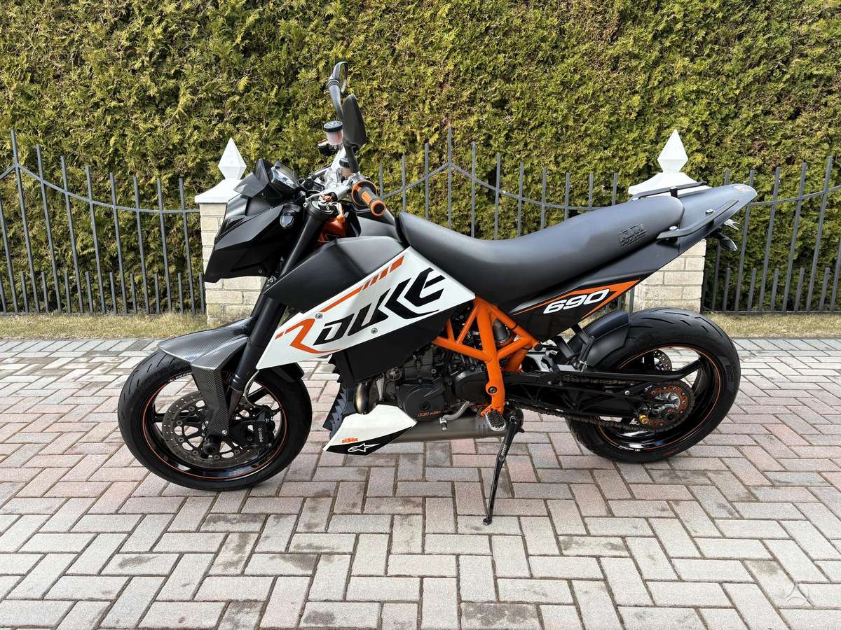 KTM Duke 690cc, supermoto