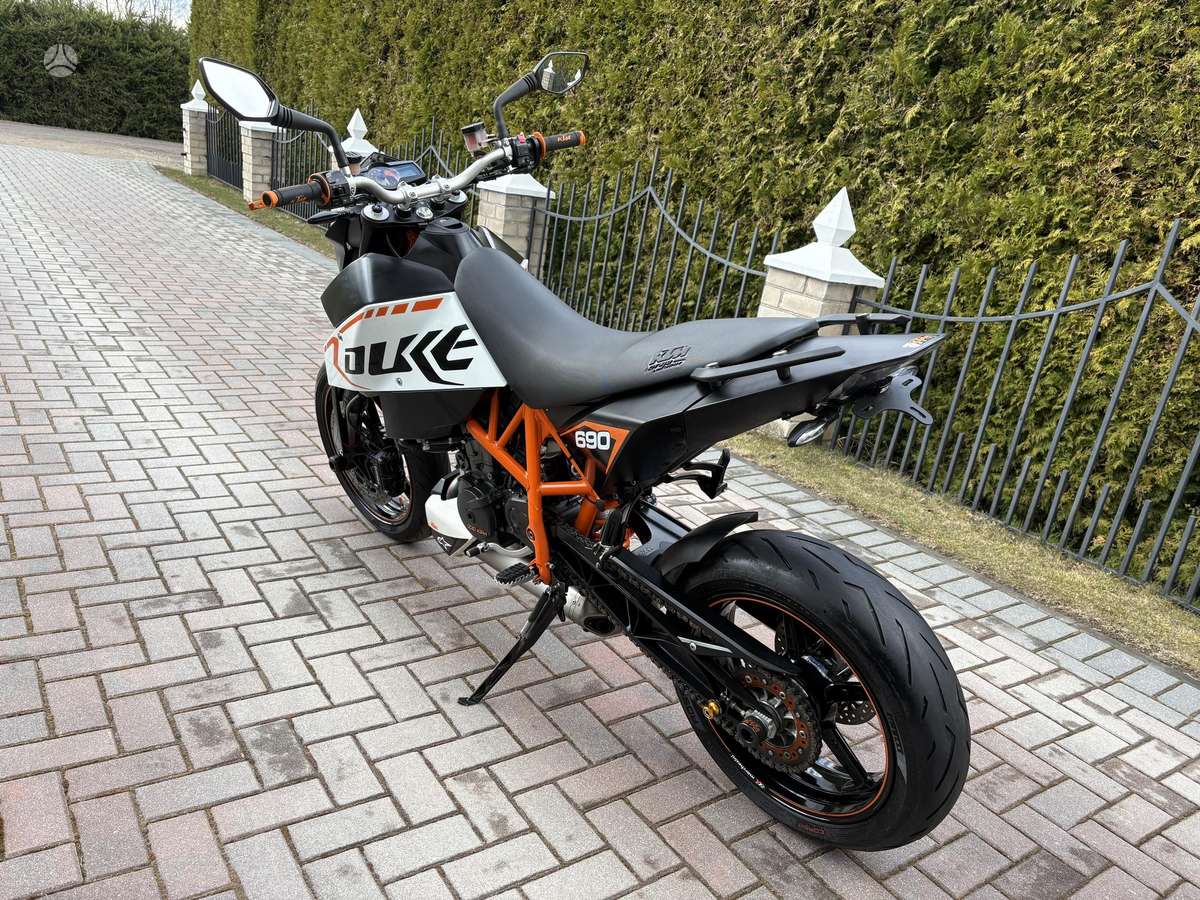 KTM Duke 690cc, supermoto