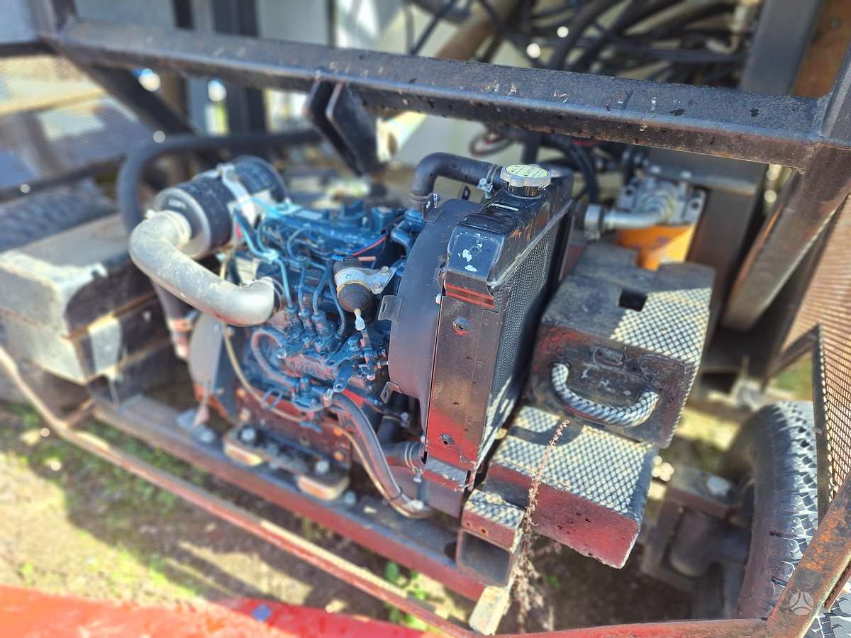 Kubota D722