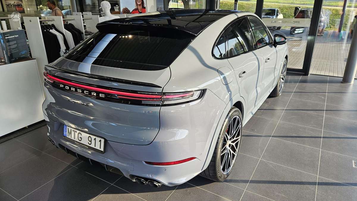 Porsche Cayenne Coupe - 2