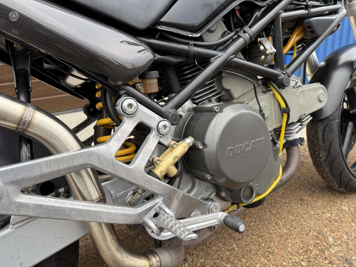 Ducati Monster, street / classic