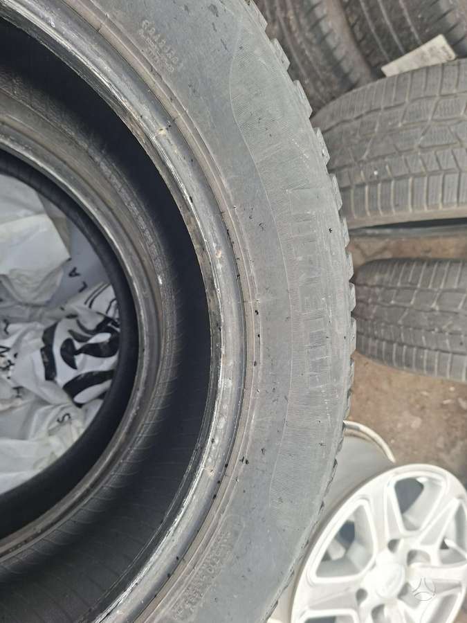 Bridgestone, universalios 215/60 R17