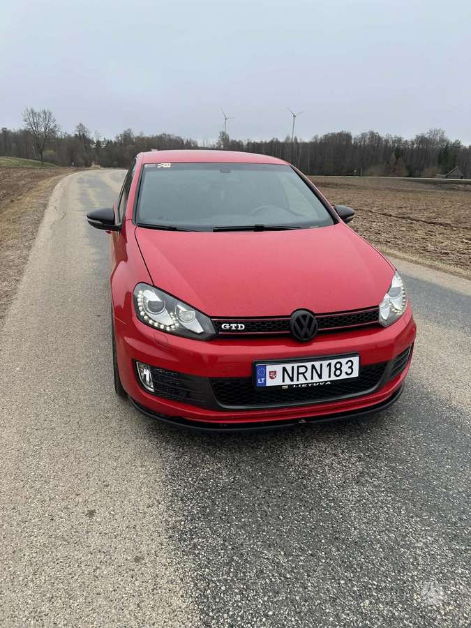 Volkswagen Golf - 2