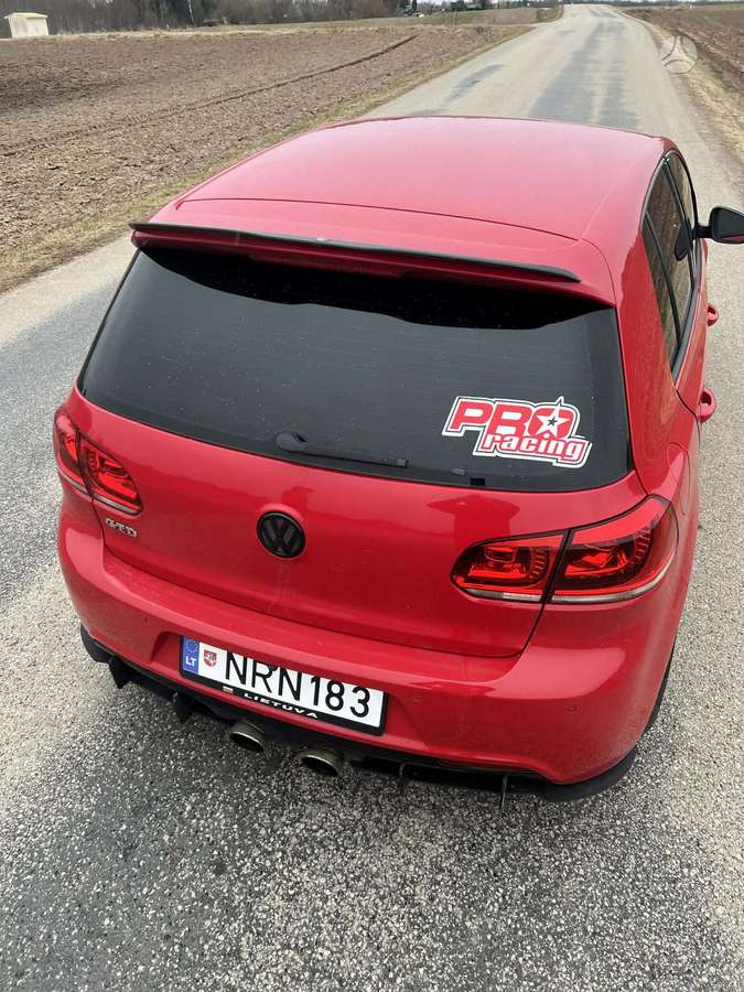 Volkswagen Golf - 5