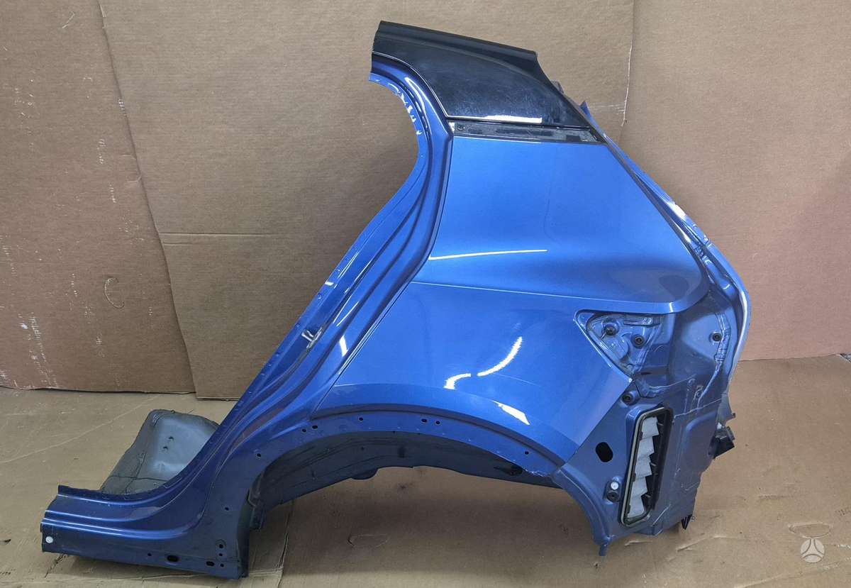 Volvo XC40 doors