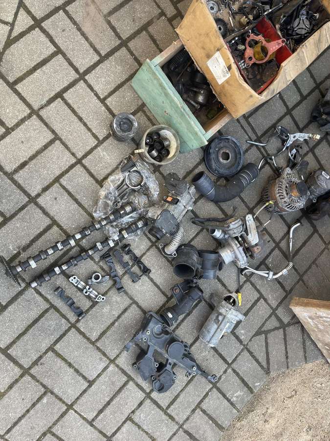 Nissan X-Trail engine parts