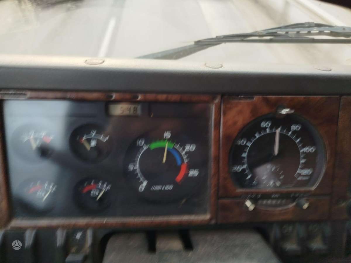 Volvo FL12, single sleeper