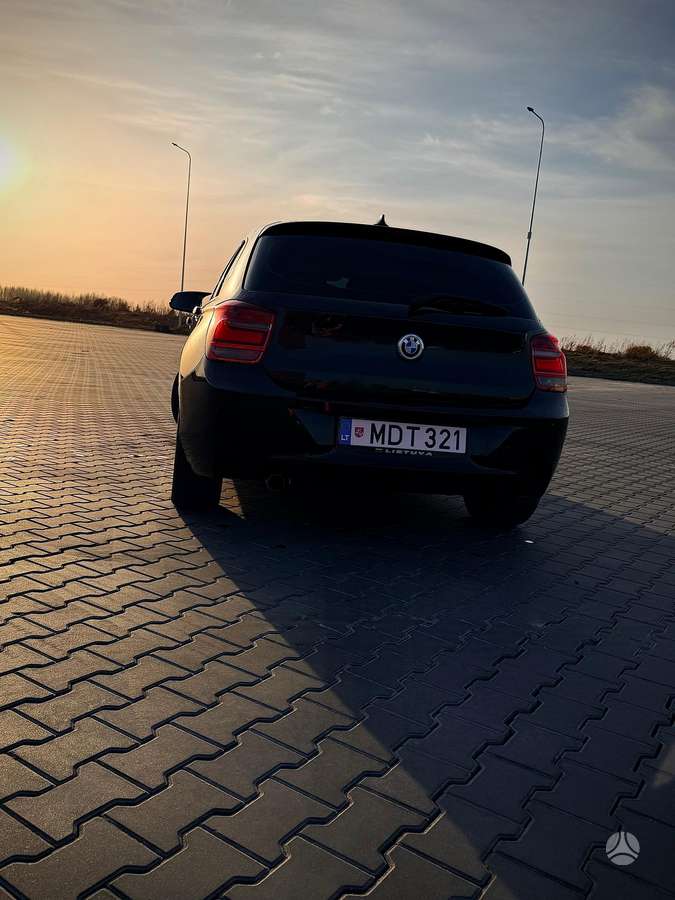 BMW 116, 2.0 l., hatchback