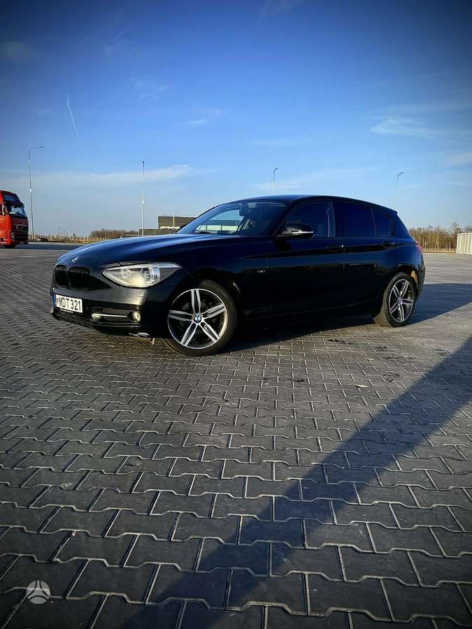 BMW 116, 2.0 l., hatchback