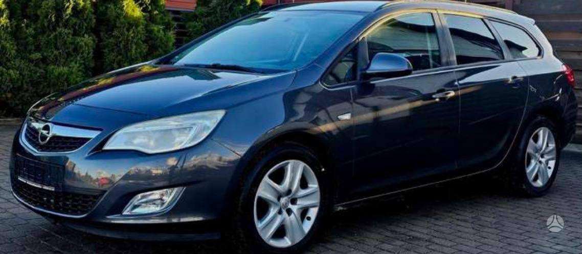Opel Astra dalimis