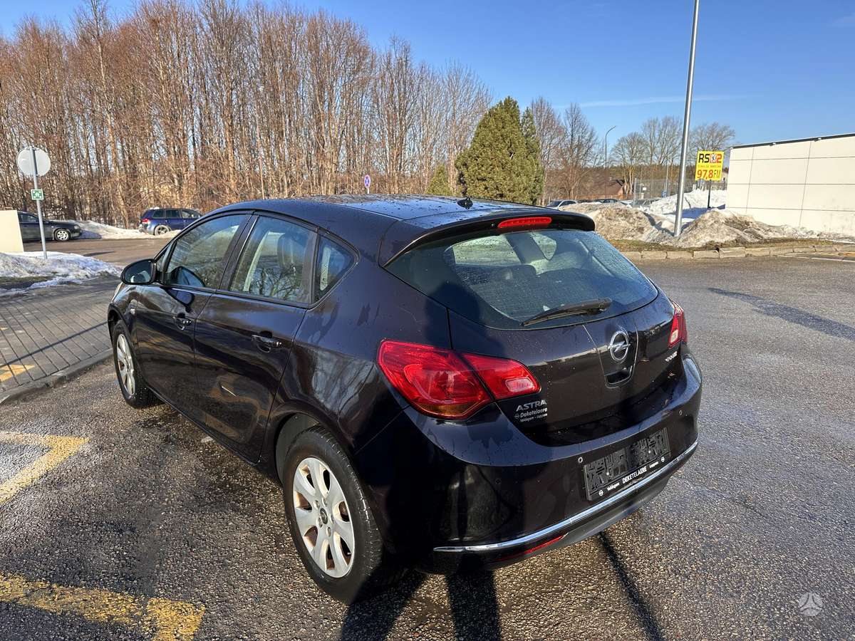Opel Astra, 1.6 l., hatchback