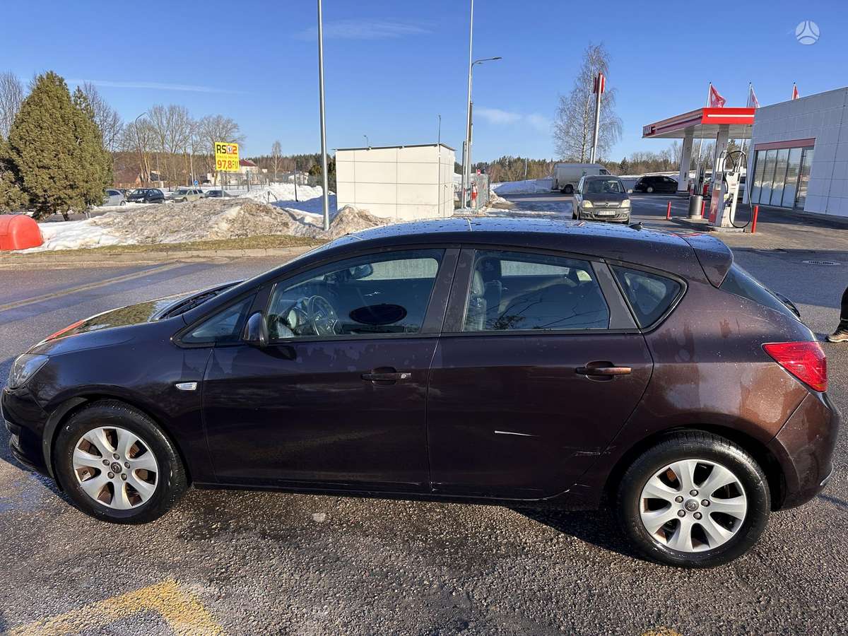 Opel Astra, 1.6 l., hatchback