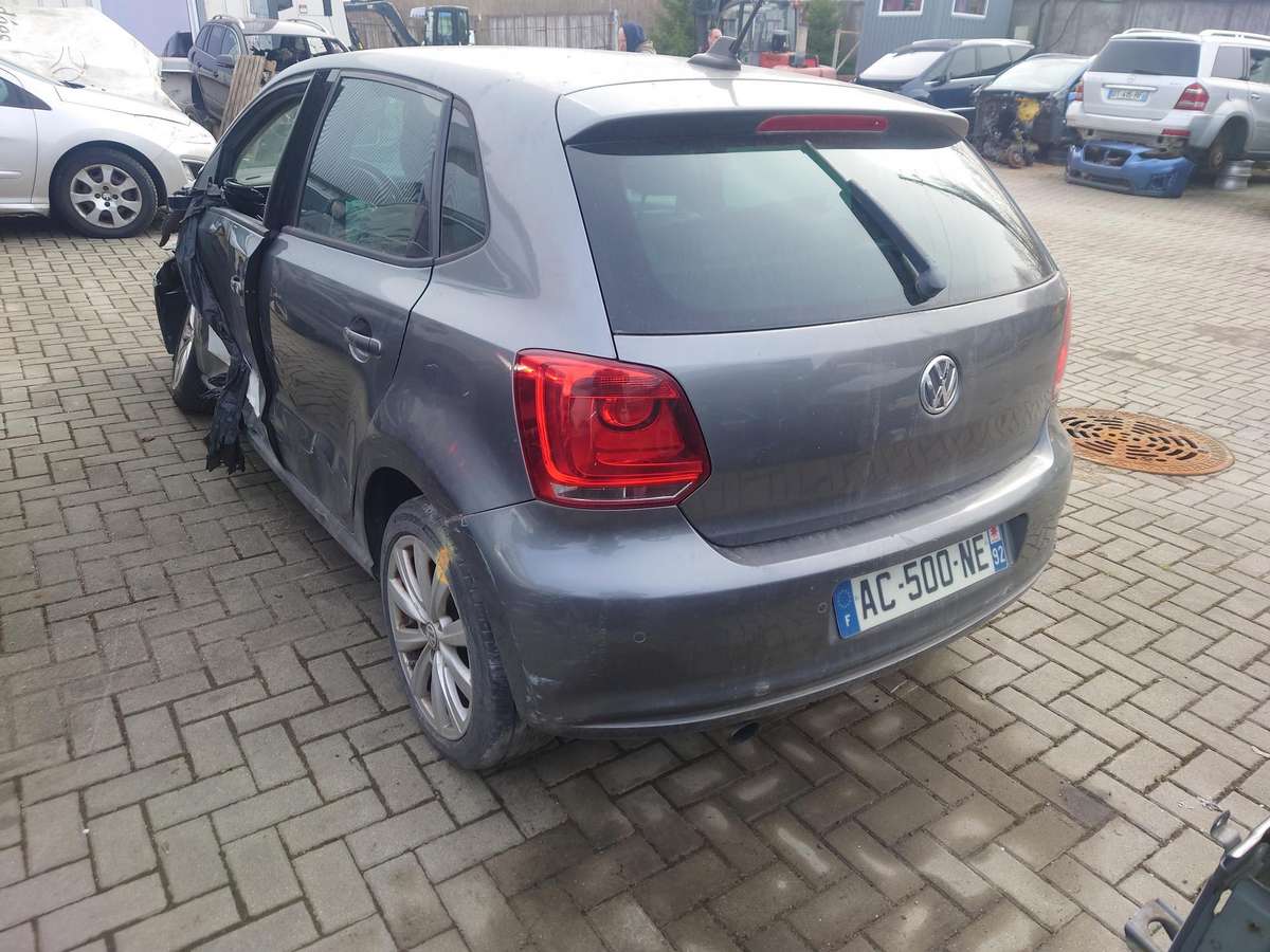 Volkswagen Polo по частям