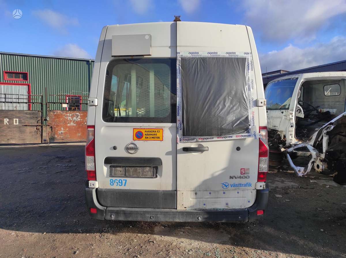 Nissan NV400