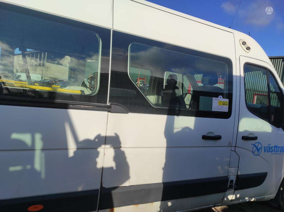 Nissan NV400