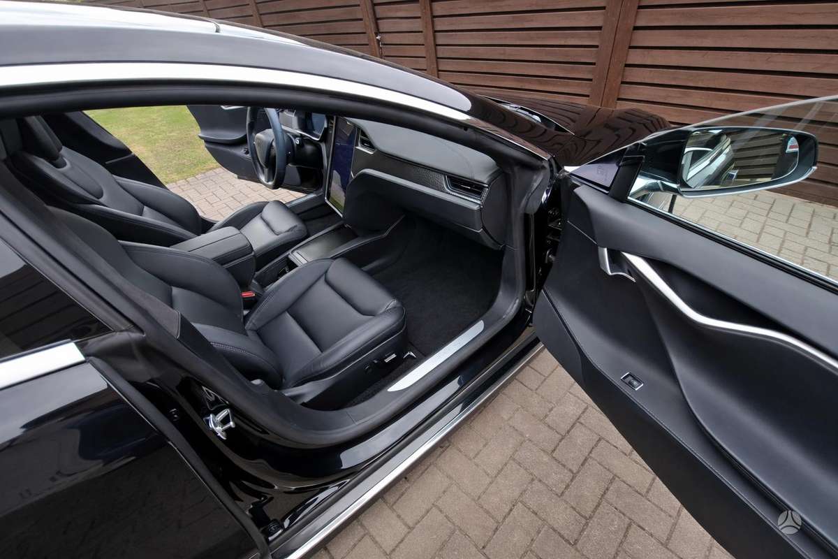 Tesla Model S, 100 кВт·ч, Хэтчбек