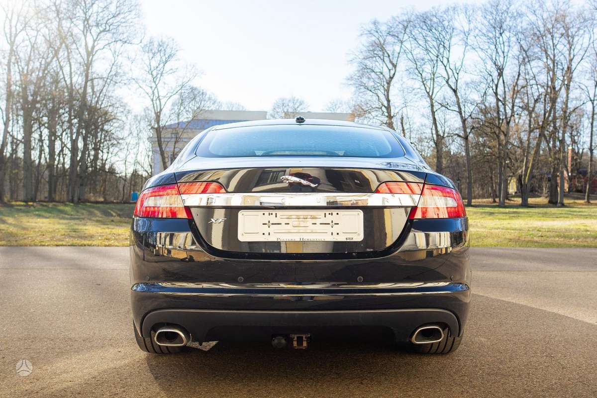 Jaguar XF, 3.0 l., Седан