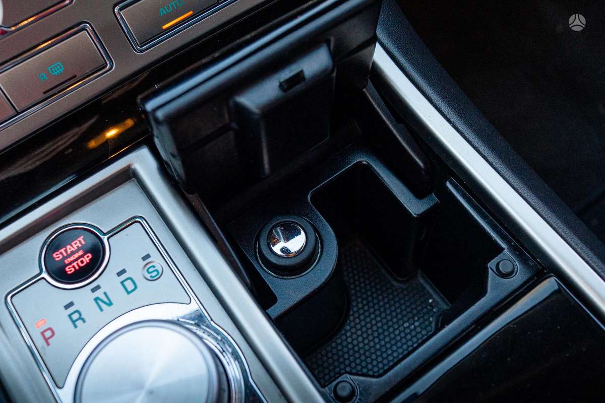 Jaguar XF, 3.0 l., Седан