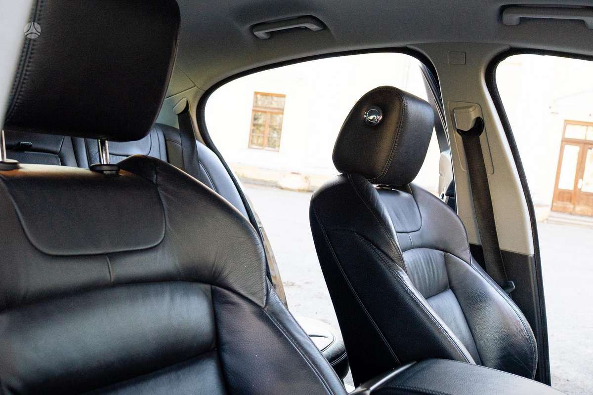 Jaguar XF, 3.0 l., Седан
