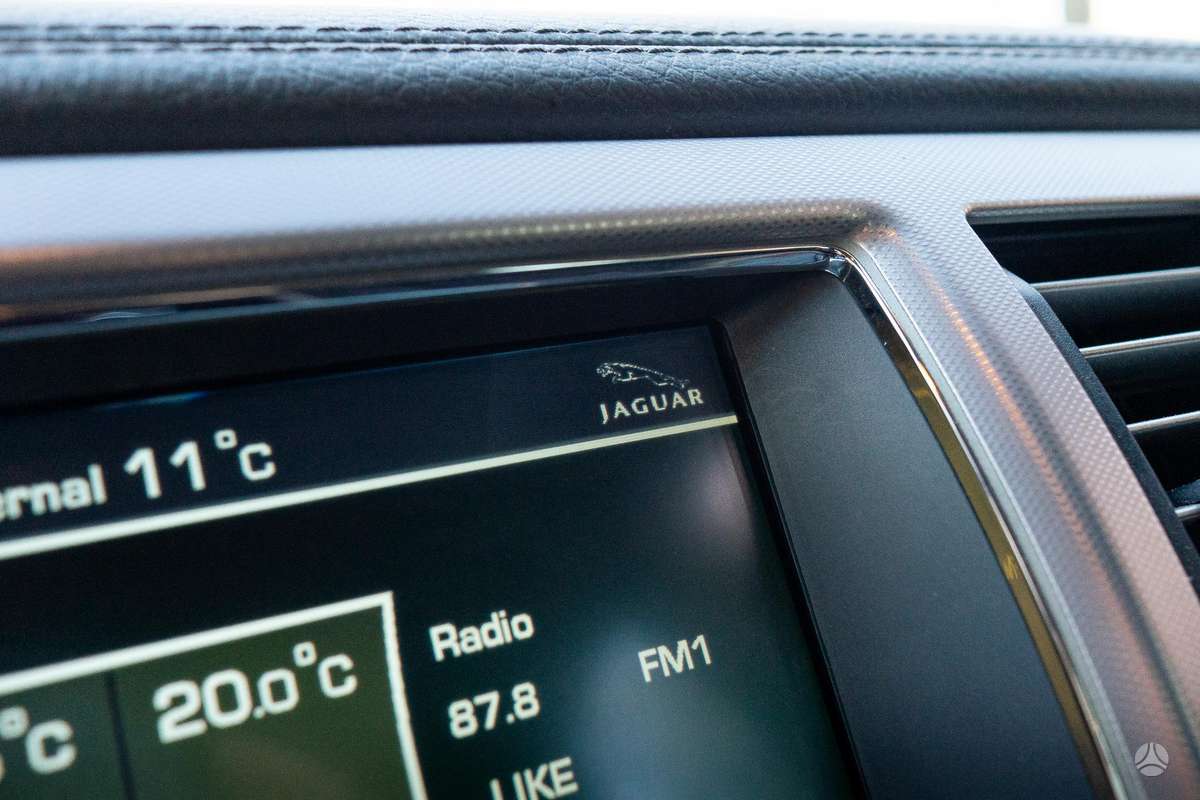 Jaguar XF, 3.0 l., Седан