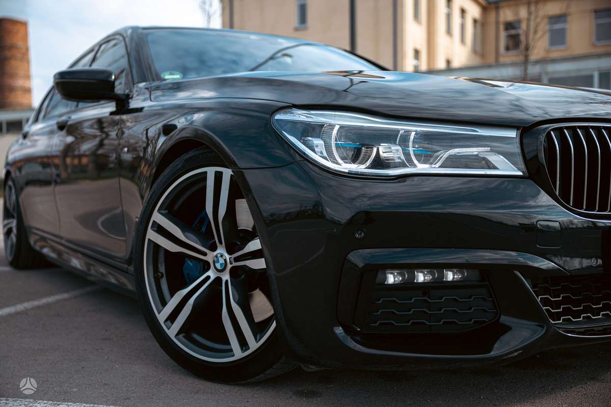 BMW 730, 3.0 l., Седан