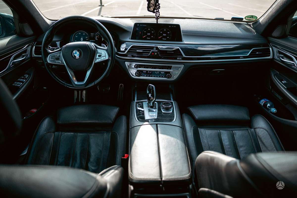 BMW 730, 3.0 l., Седан