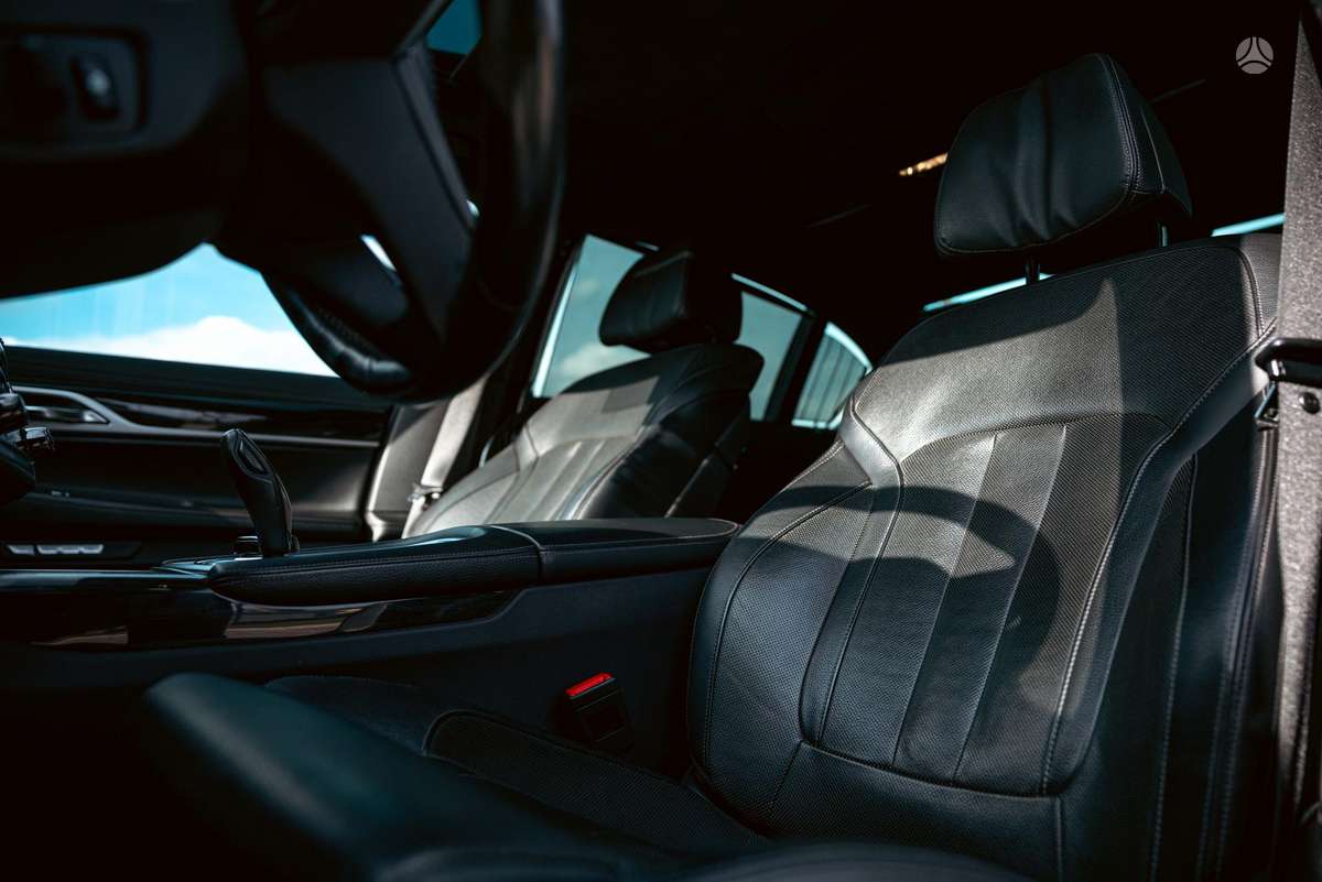 BMW 730, 3.0 l., Седан