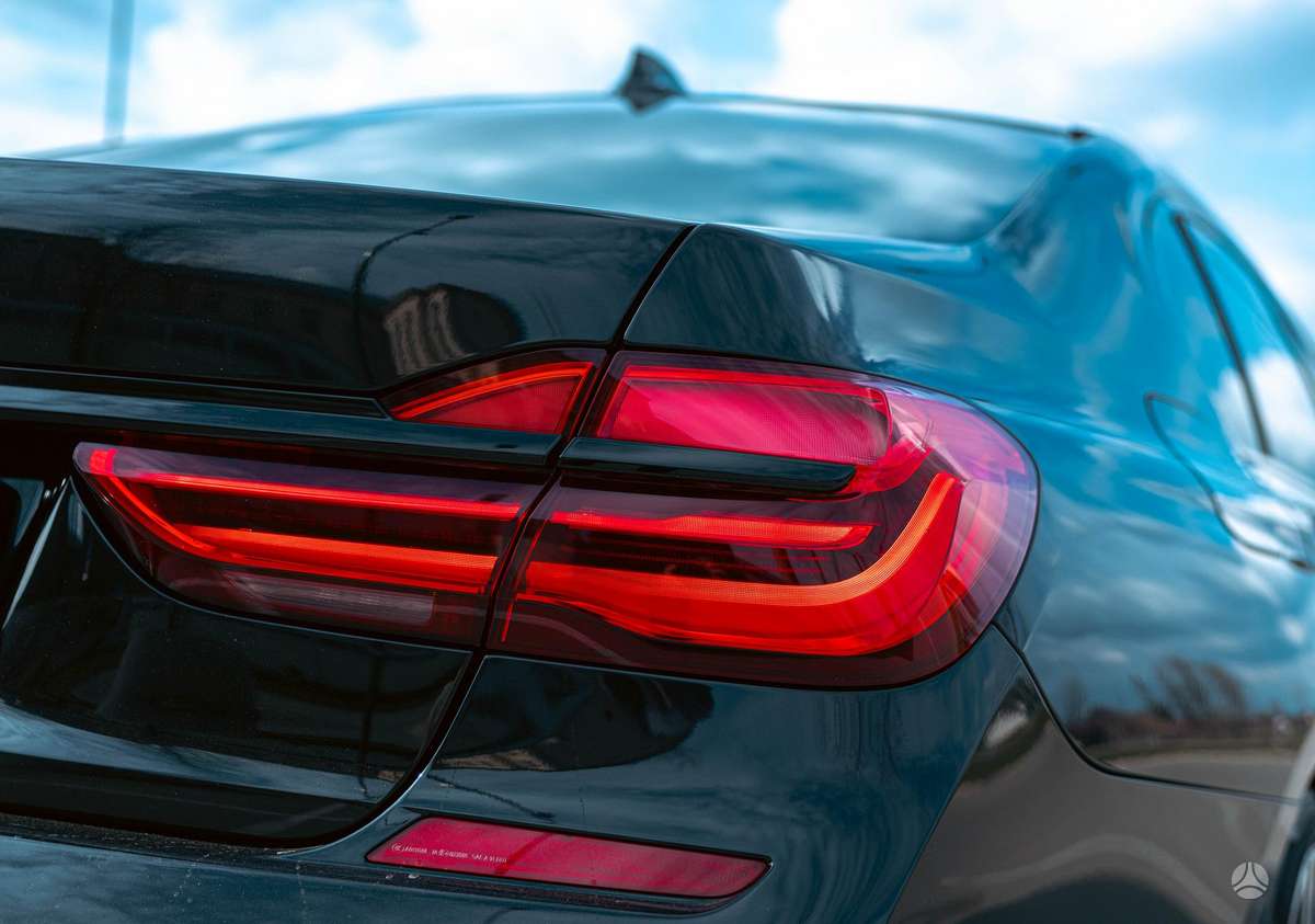 BMW 730, 3.0 l., Седан