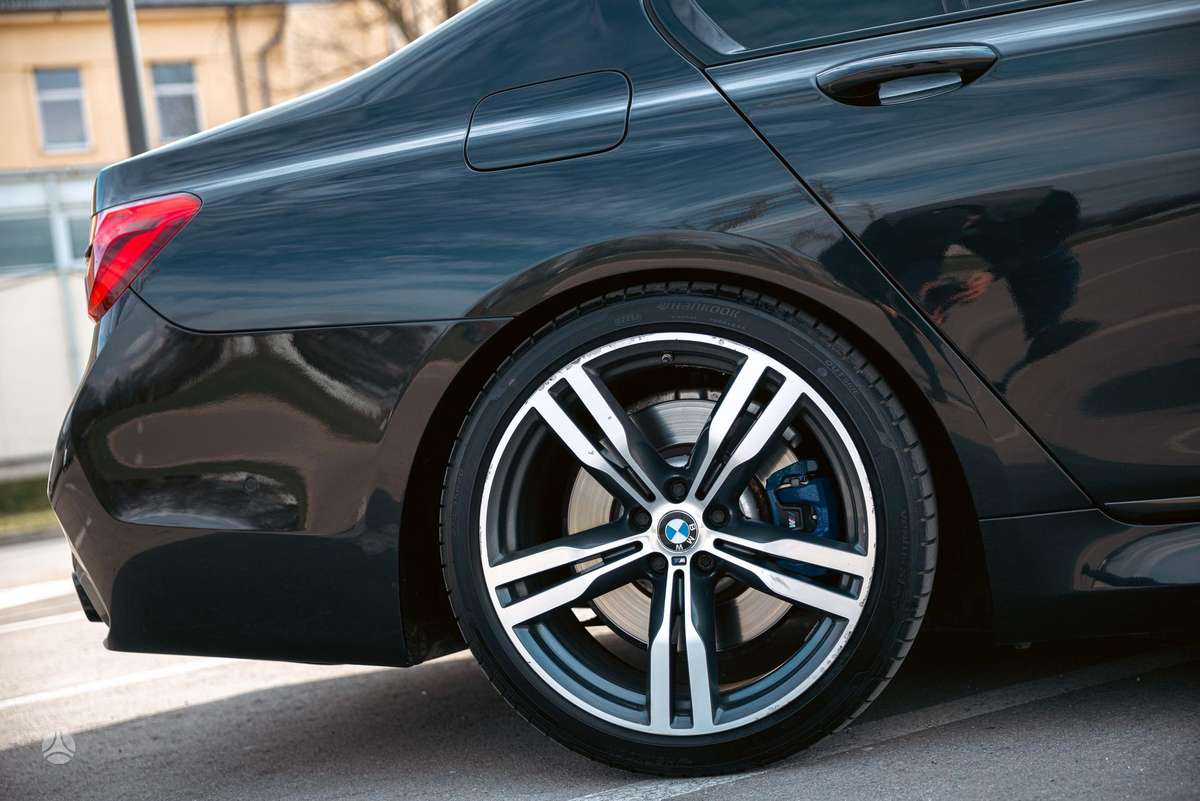BMW 730, 3.0 l., Седан
