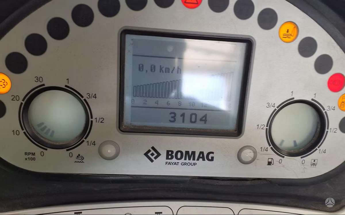 Bomag BW141AD-5, vibrator / compactor