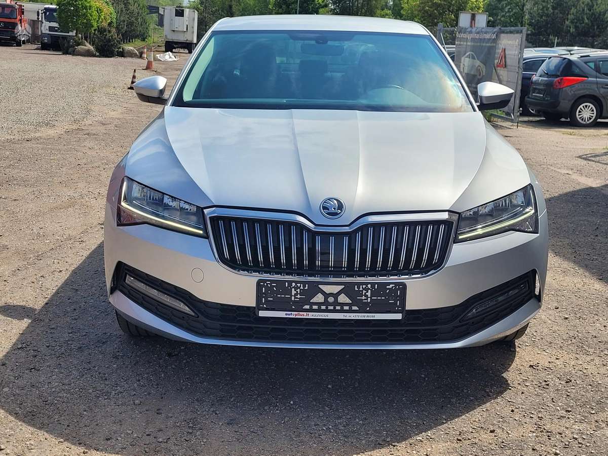 Skoda Superb, 1.5 l., Хэтчбек