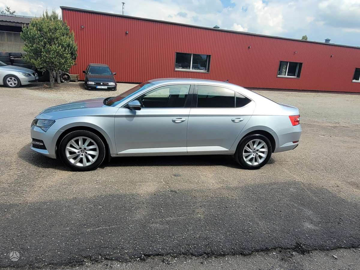 Skoda Superb, 1.5 l., Хэтчбек